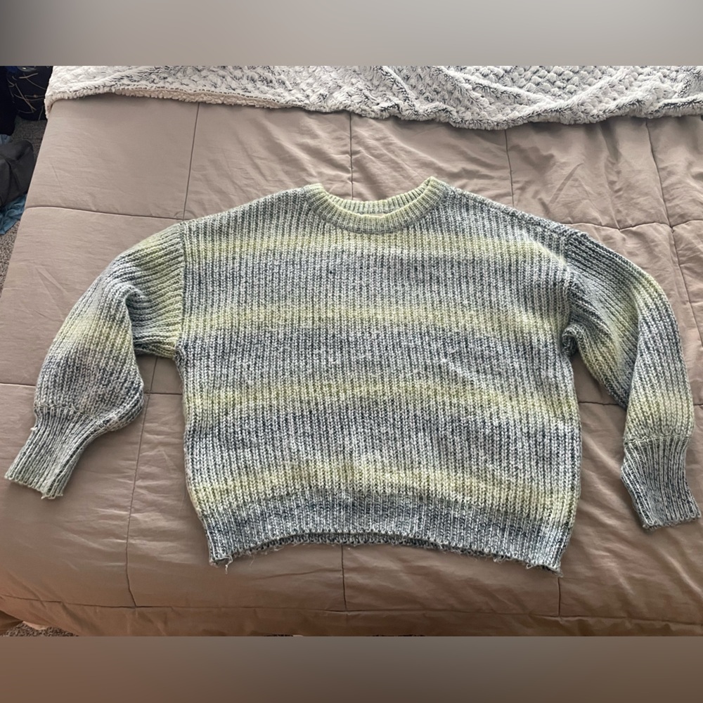 Universal Thread Sweater - Picture 1 of 5